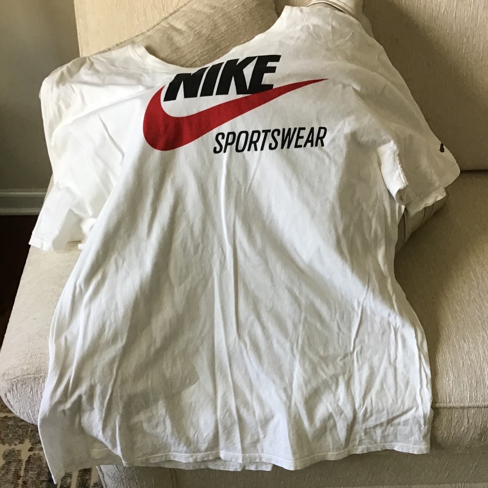 NIKE SPORTSWEAR TEE MENS